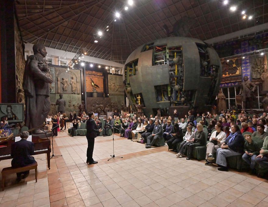 ПРОХОДЯТ ЗАКЛЮЧИТЕЛЬНЫЕ МЕРОПРИЯТИЯ IX МОСКОВСКОГО МЕЖДУНАРОДНОГО ФЕСТИВАЛЯ ИСКУССТВ ЗВУКИ ДУТАРА