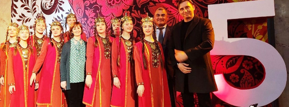 AŞGABADYŇ ARTIST HÖWESJEŇLER TEATRY RUS TEATRLARYNYŇ RUSSIÝADAKY DUŞUŞYKLAR HALKARA FESTIWALYNYŇ AÇYLYŞYNA GATNAŞDY